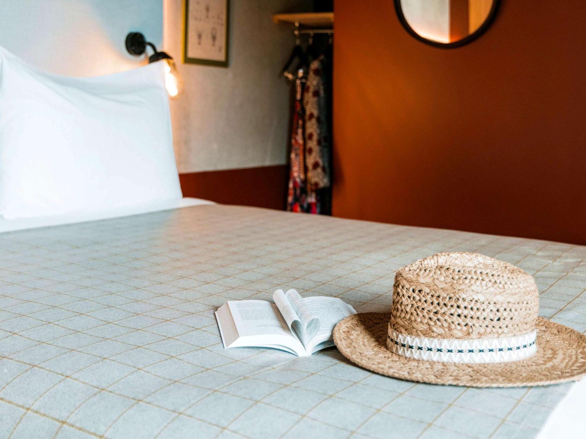 Greet Hotel La Rochelle Centre מראה חיצוני תמונה